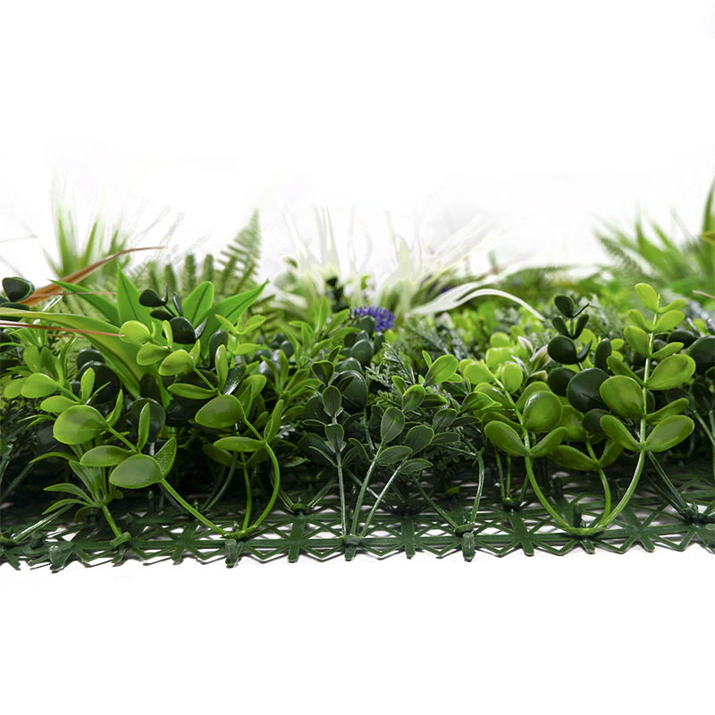 muro verde finto con piante e fiori artificiali-5